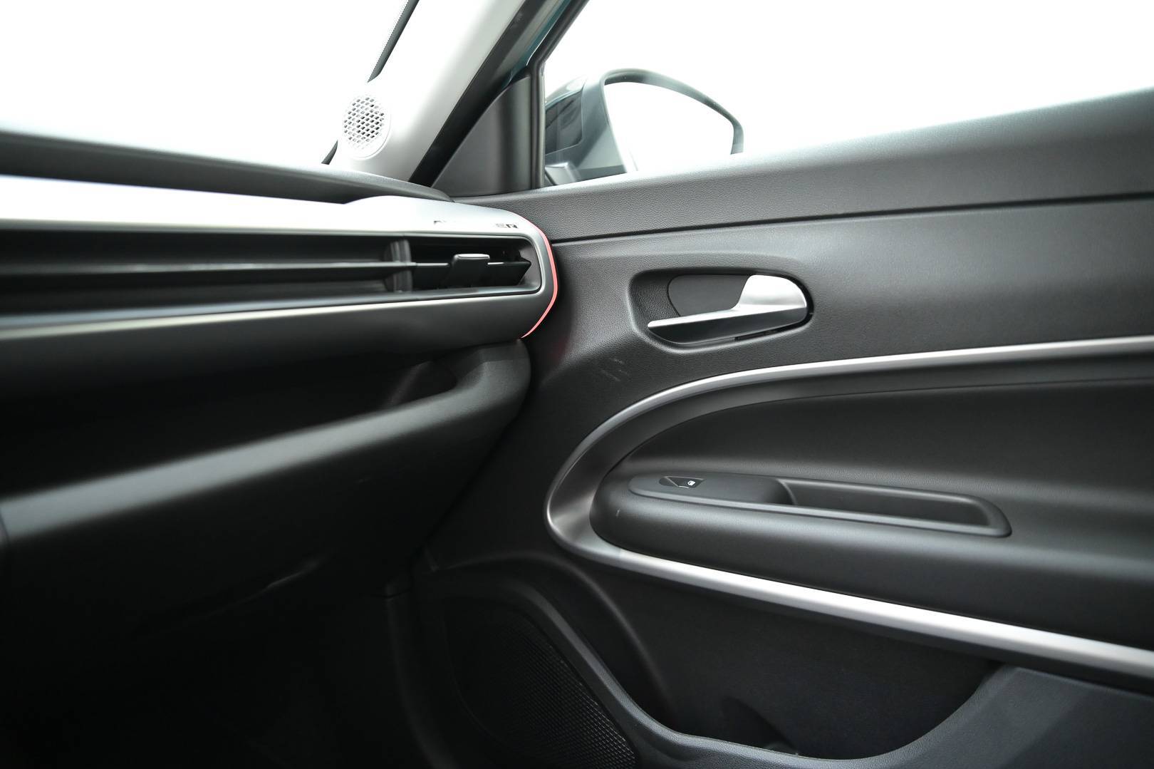 JEEP Avenger - Foto 17
