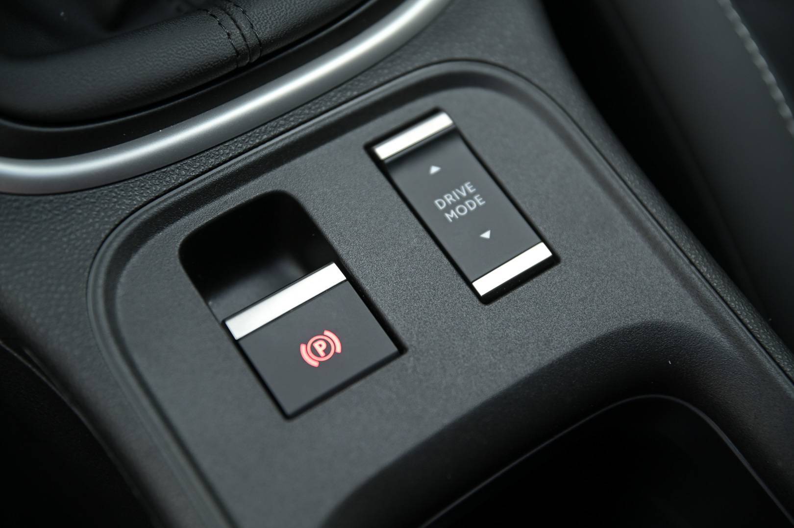 JEEP Avenger - Foto 25