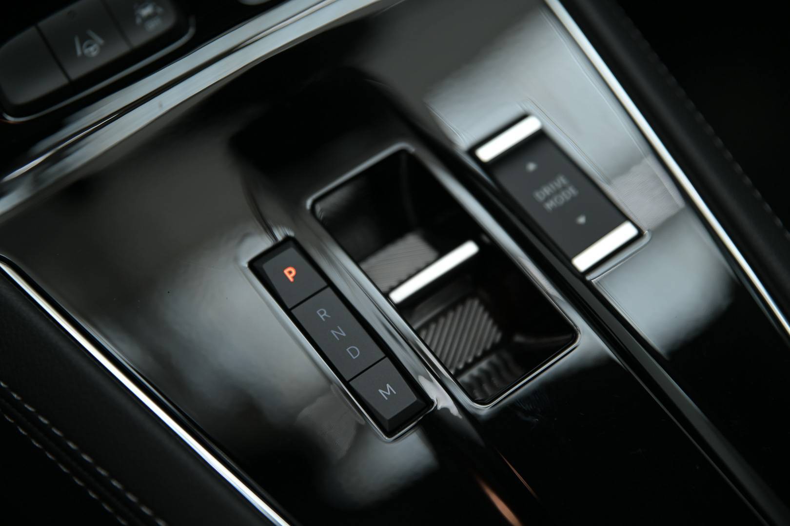 OPEL Grandland - Foto 25