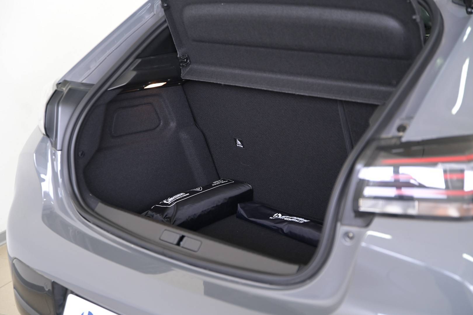 PEUGEOT 208 - Foto 5