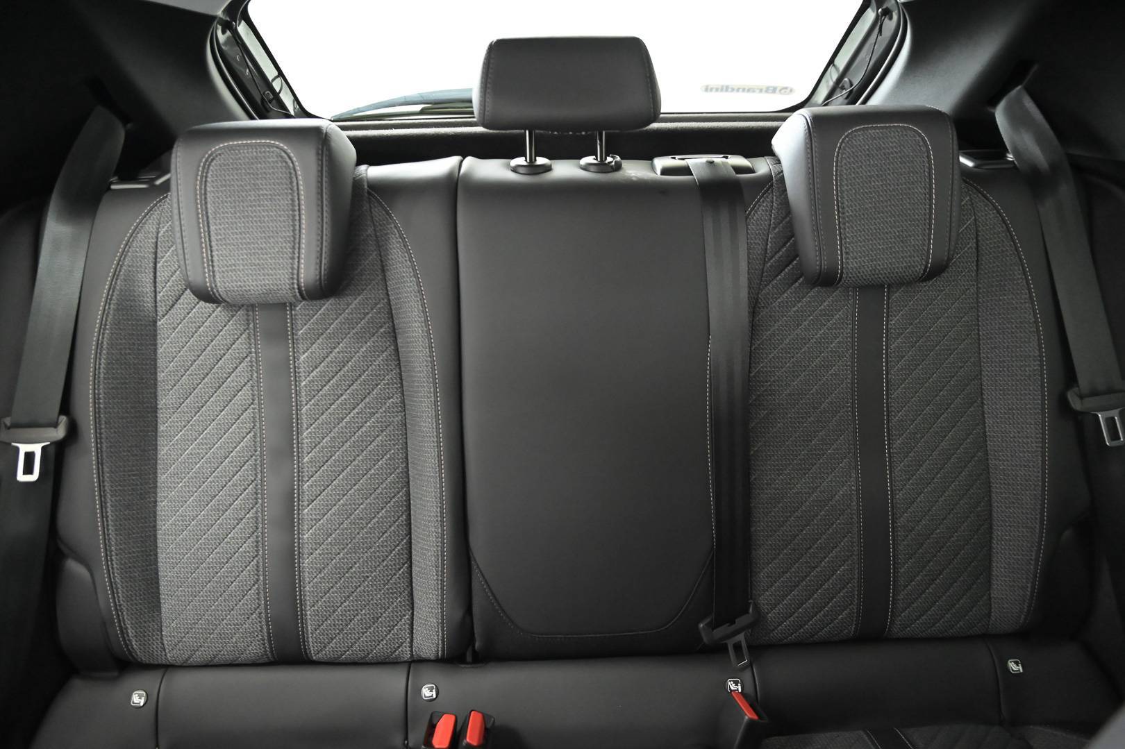PEUGEOT 208 - Foto 23