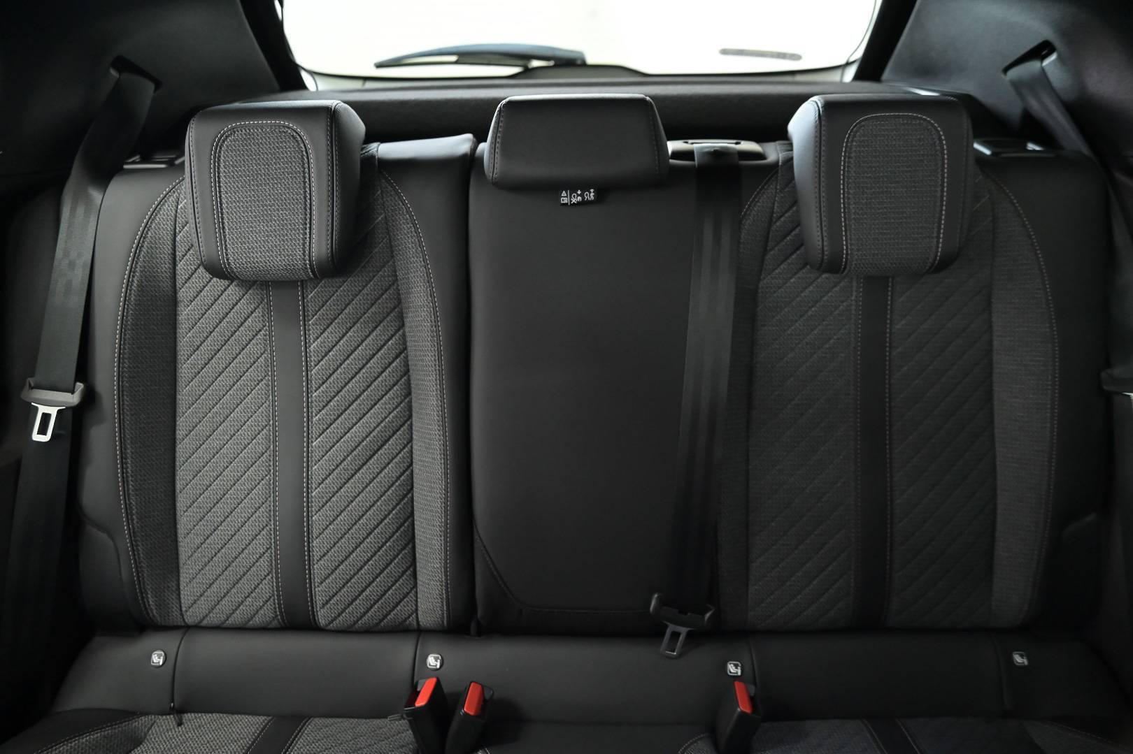 PEUGEOT 2008 - Foto 24