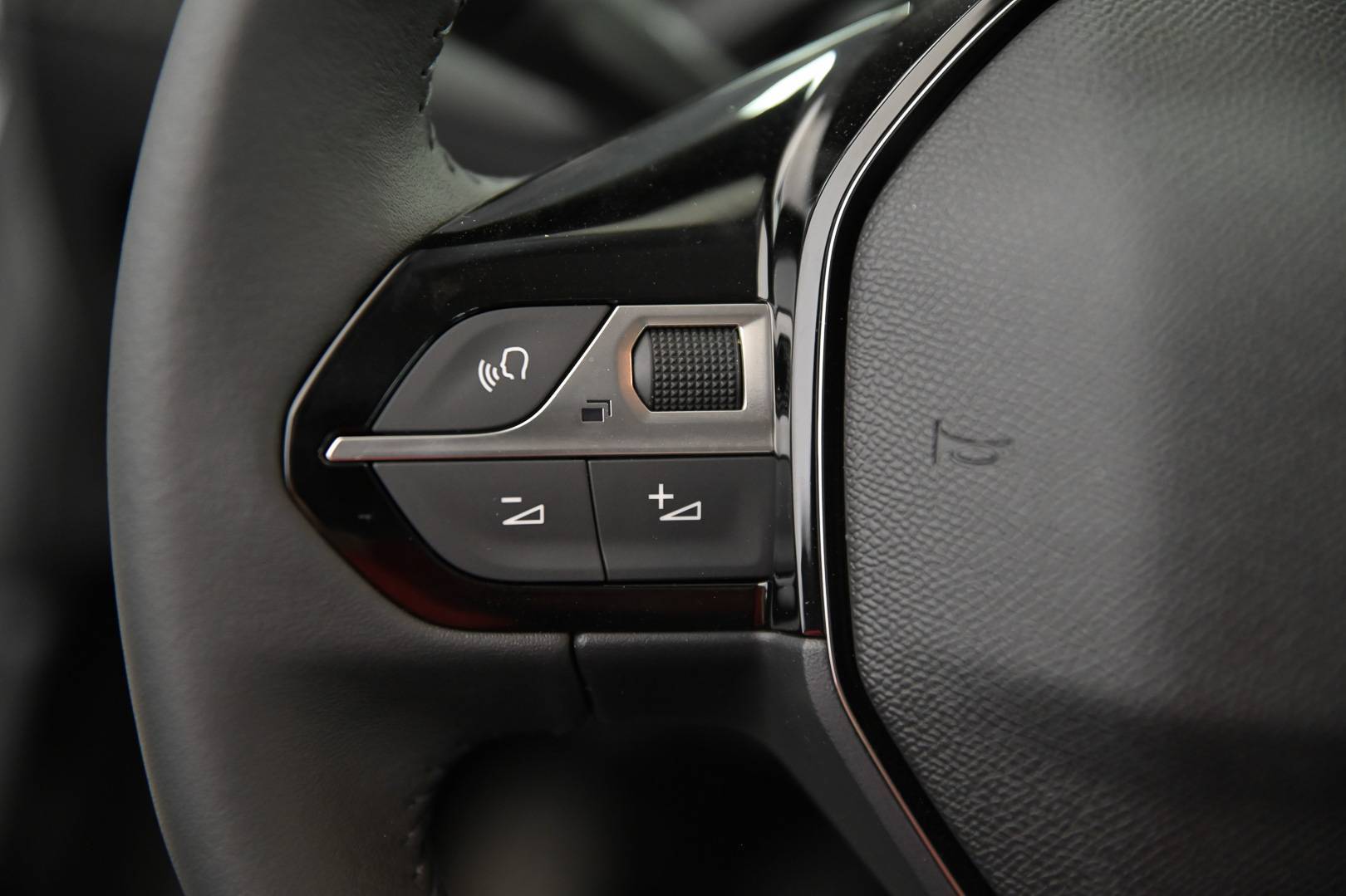 PEUGEOT 208 - Foto 15