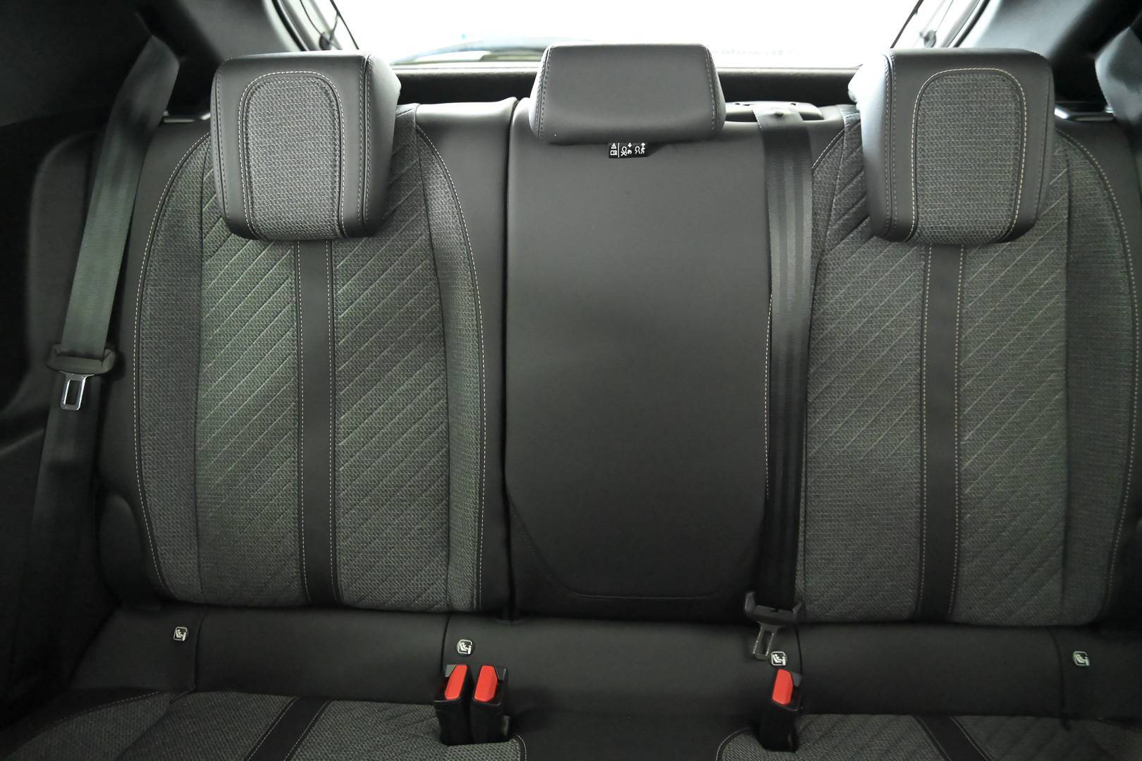 PEUGEOT 208 - Foto 22