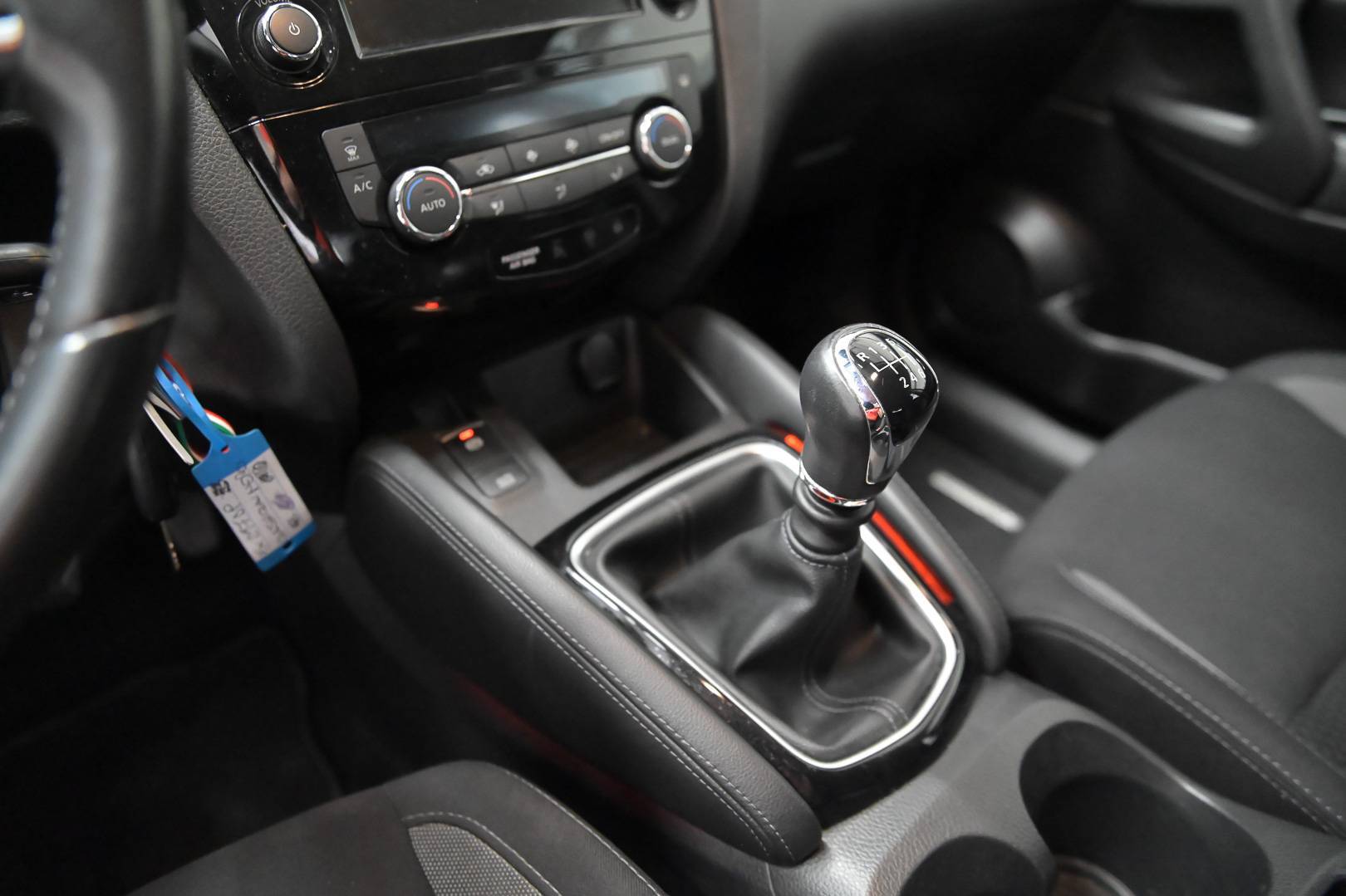 NISSAN Qashqai - Foto 12