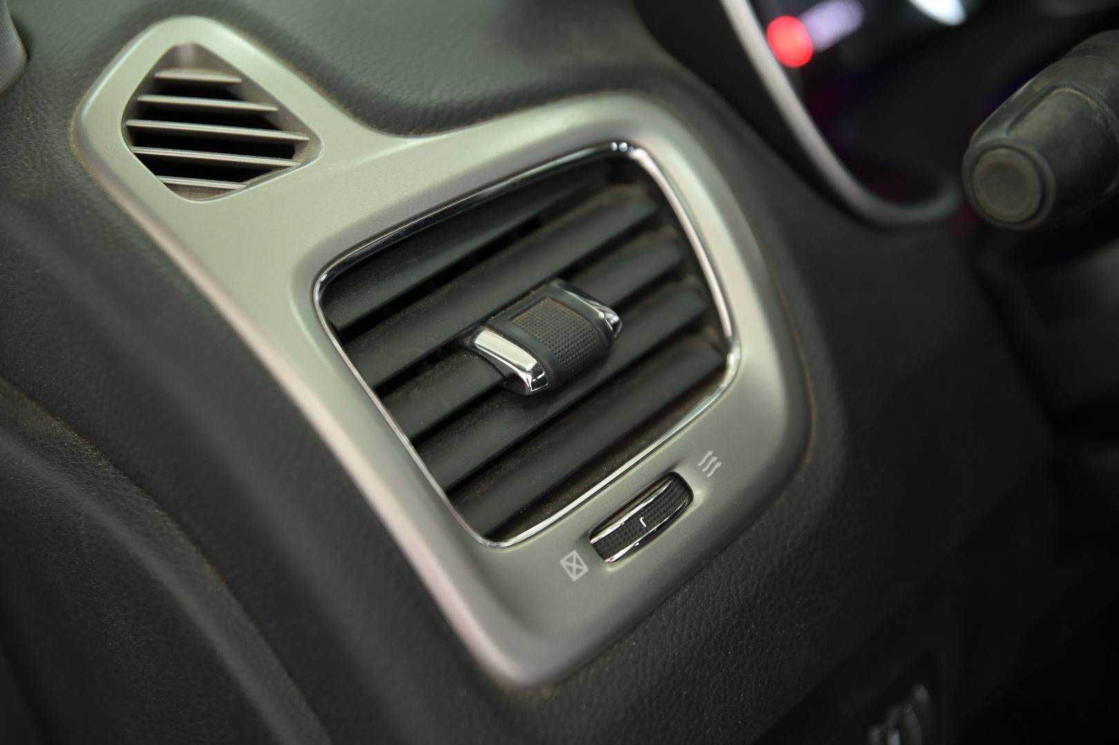 JEEP Compass - Foto 10