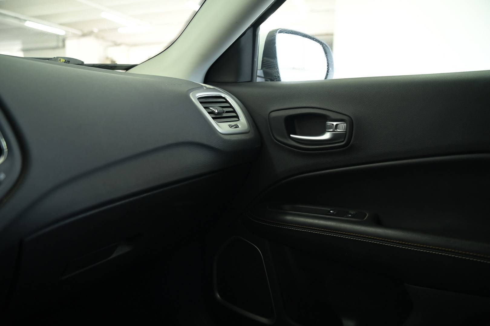 JEEP Compass - Foto 12