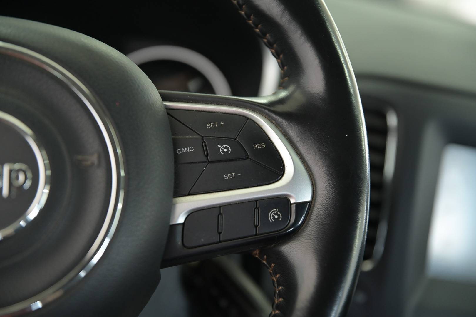 JEEP Compass - Foto 16