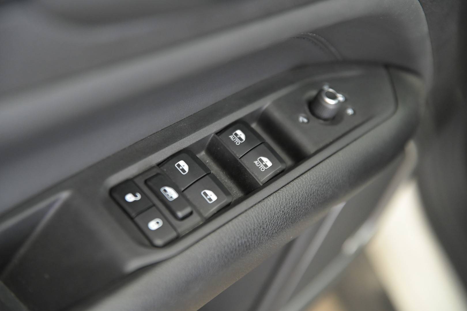 JEEP Compass - Foto 10