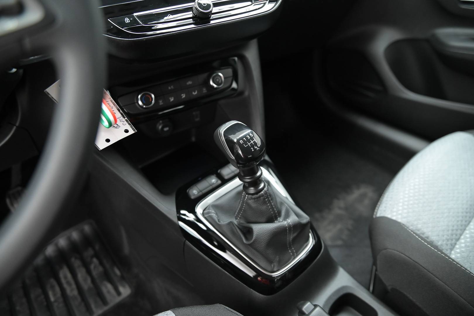 OPEL Corsa - Foto 18