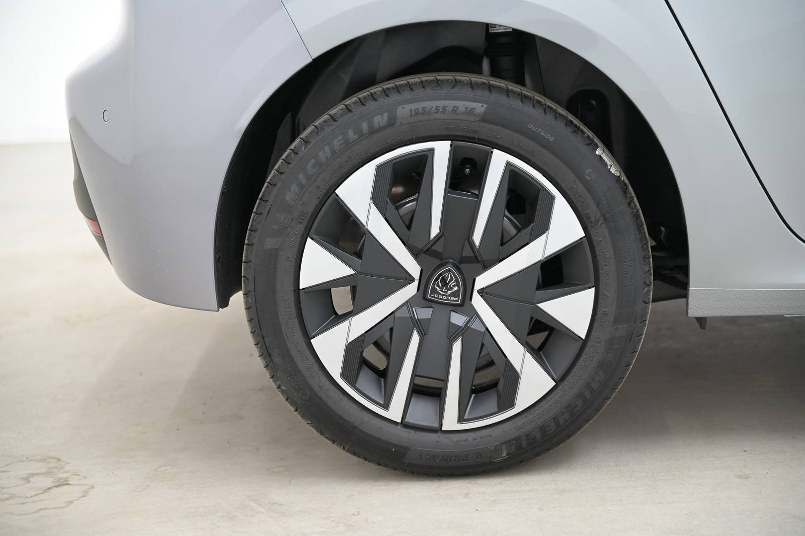 PEUGEOT 208 - Foto 10