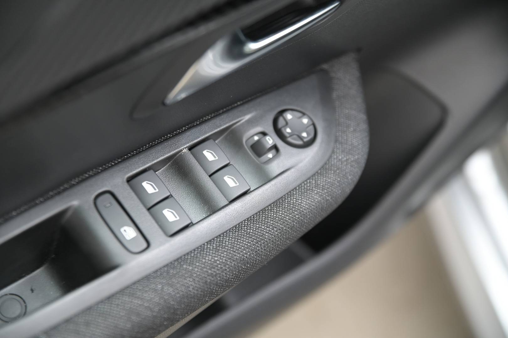 PEUGEOT 208 - Foto 13