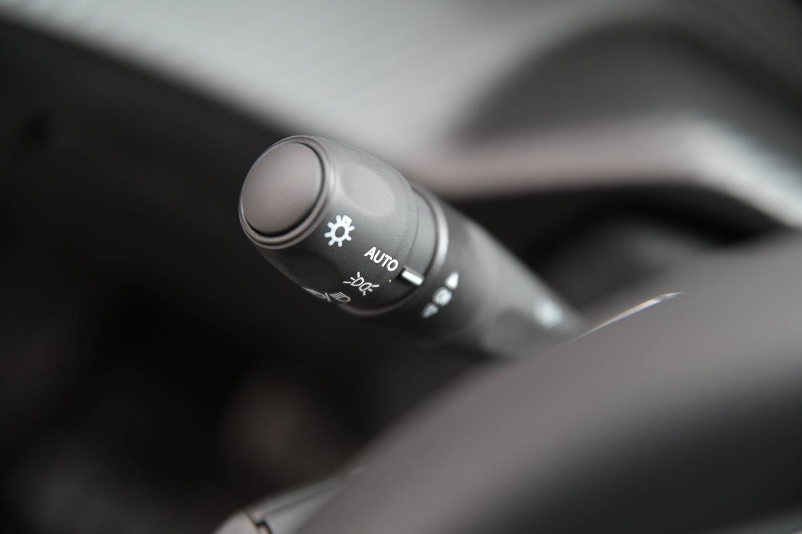 PEUGEOT 208 - Foto 20