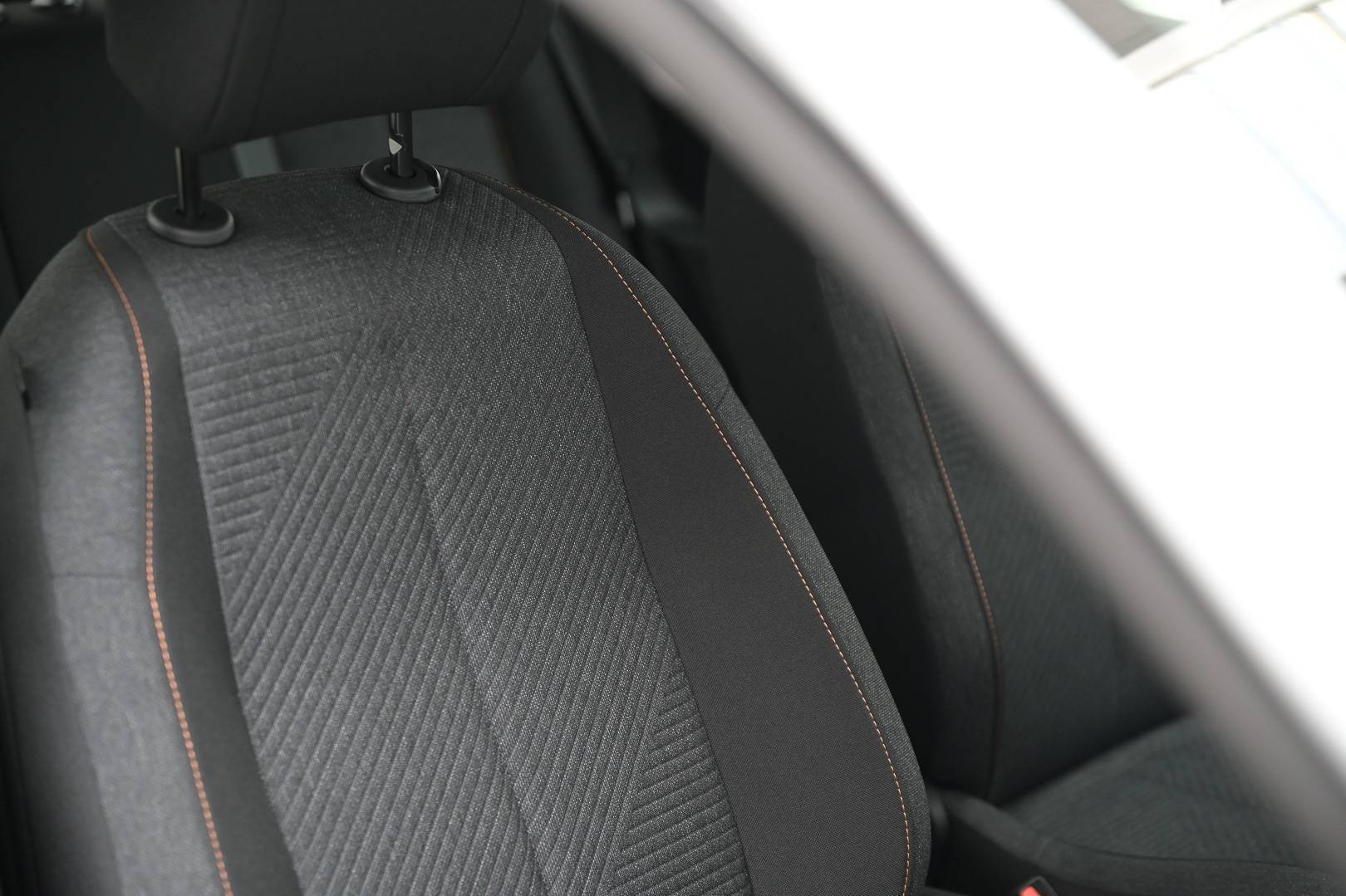 PEUGEOT 208 - Foto 26