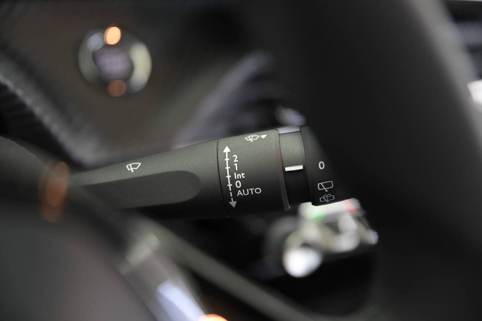 PEUGEOT 208 - Foto 17
