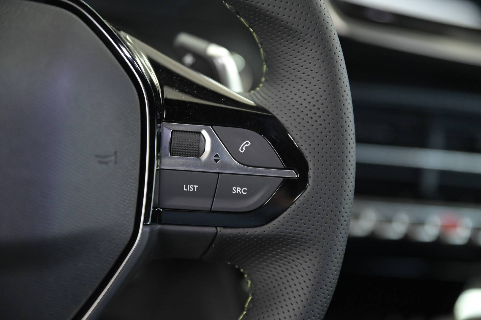 PEUGEOT 208 - Foto 16