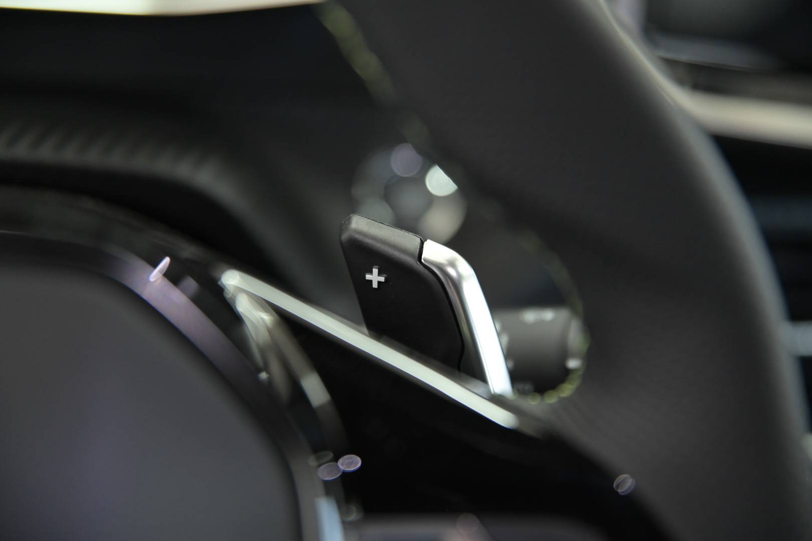 PEUGEOT 208 - Foto 17