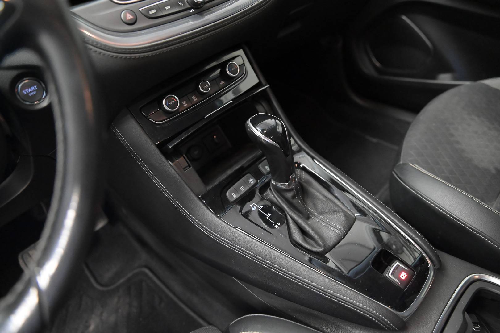 OPEL Grandland X - Foto 14