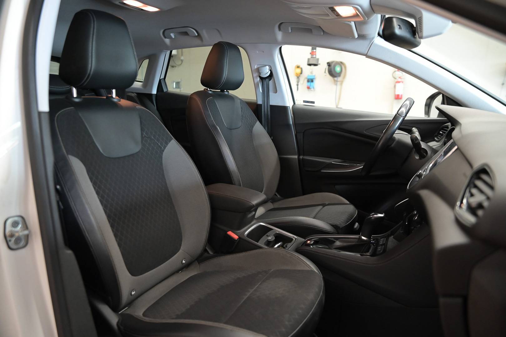 OPEL Grandland X - Foto 27