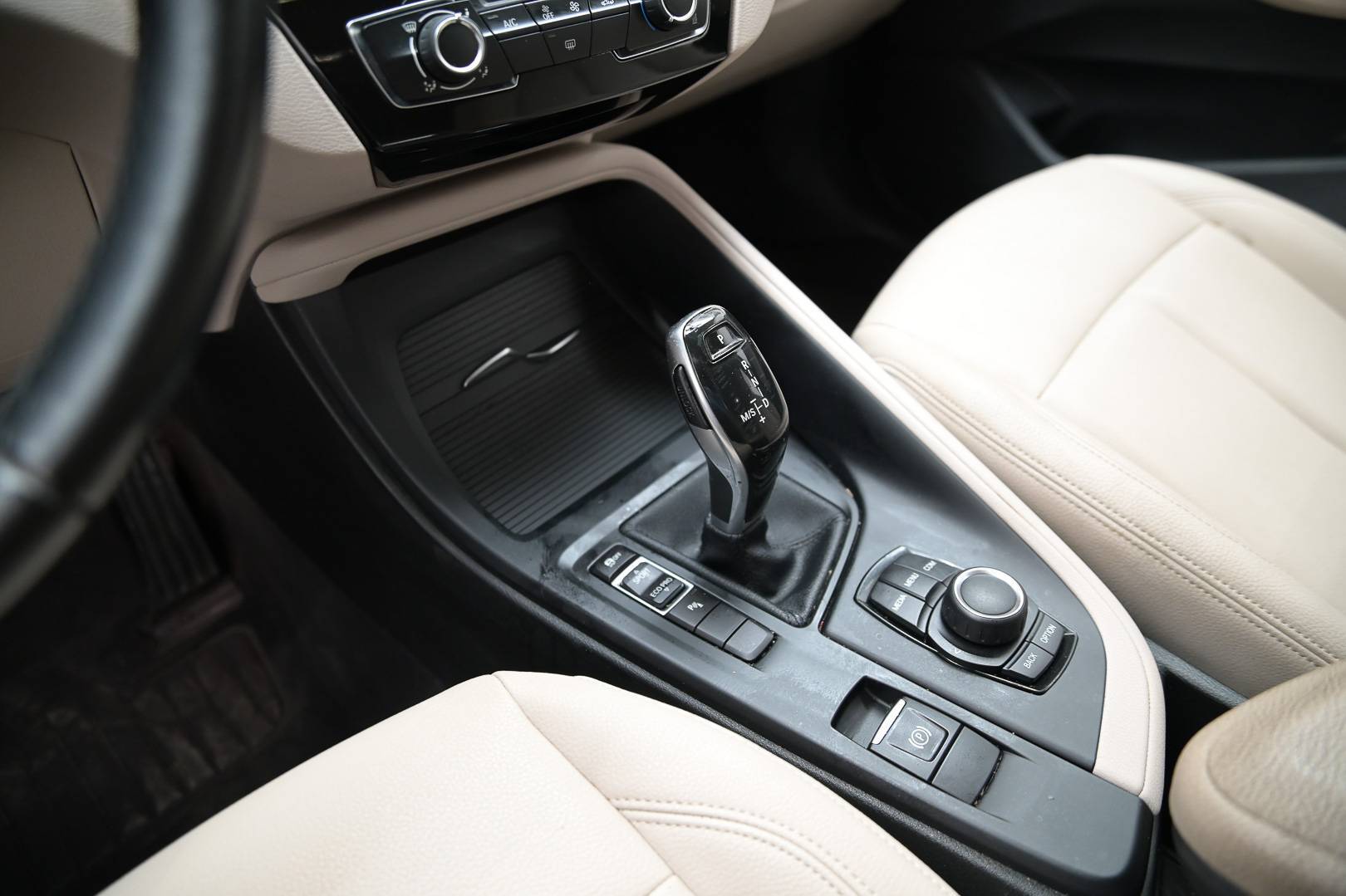 BMW X1 - Foto 16