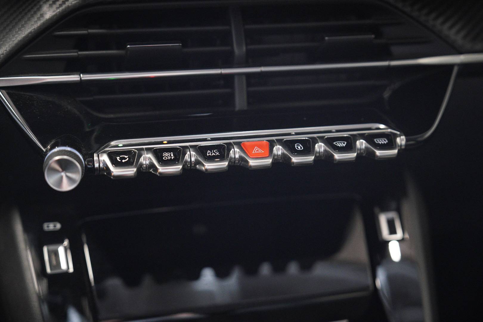 PEUGEOT 208 - Foto 16