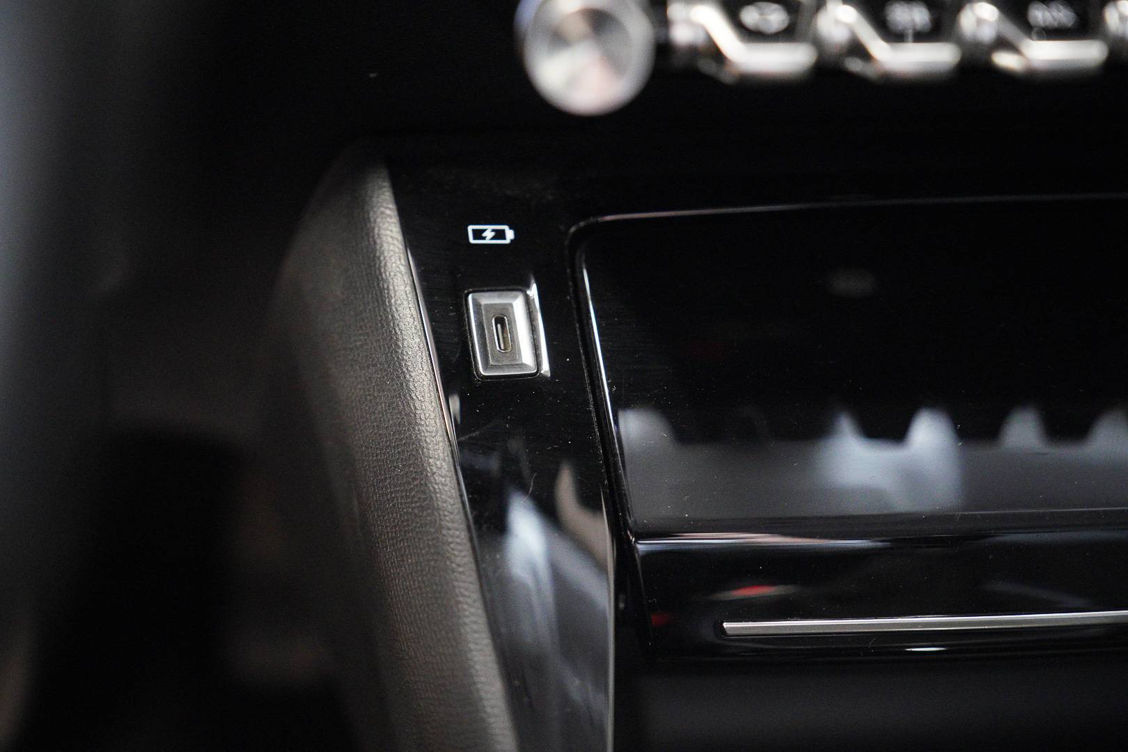 PEUGEOT 208 - Foto 17