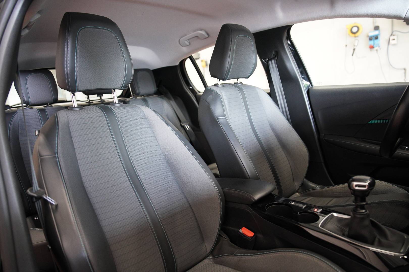 PEUGEOT 208 - Foto 21