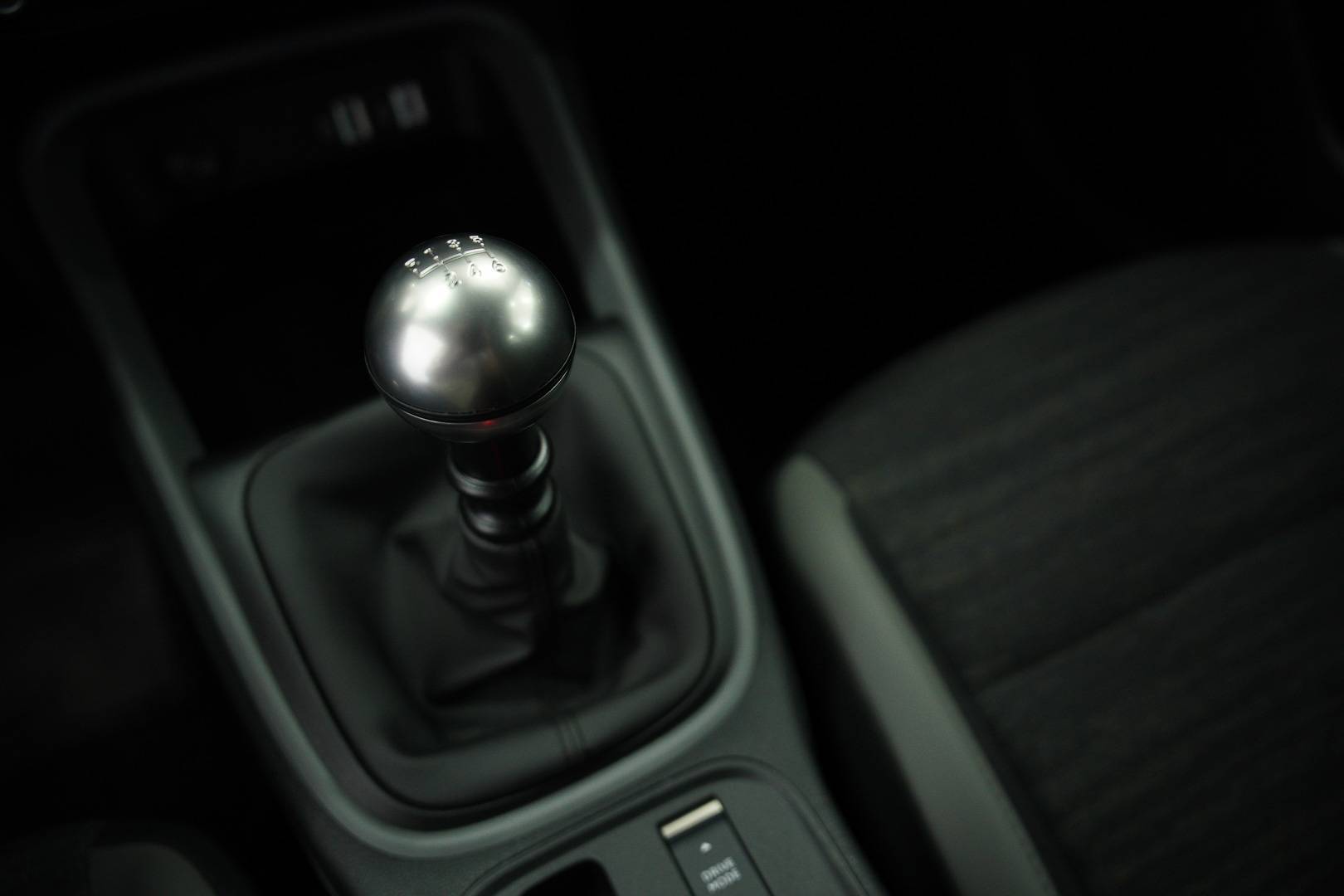 JEEP Avenger - Foto 18