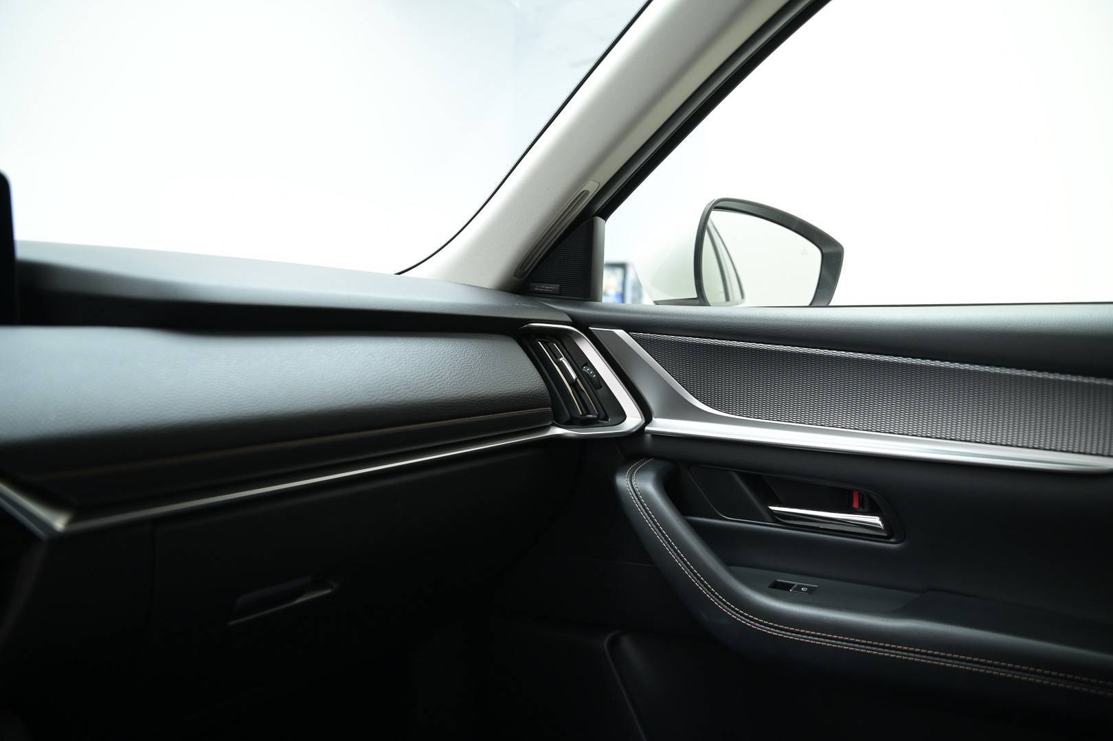 MAZDA CX-60 - Foto 17