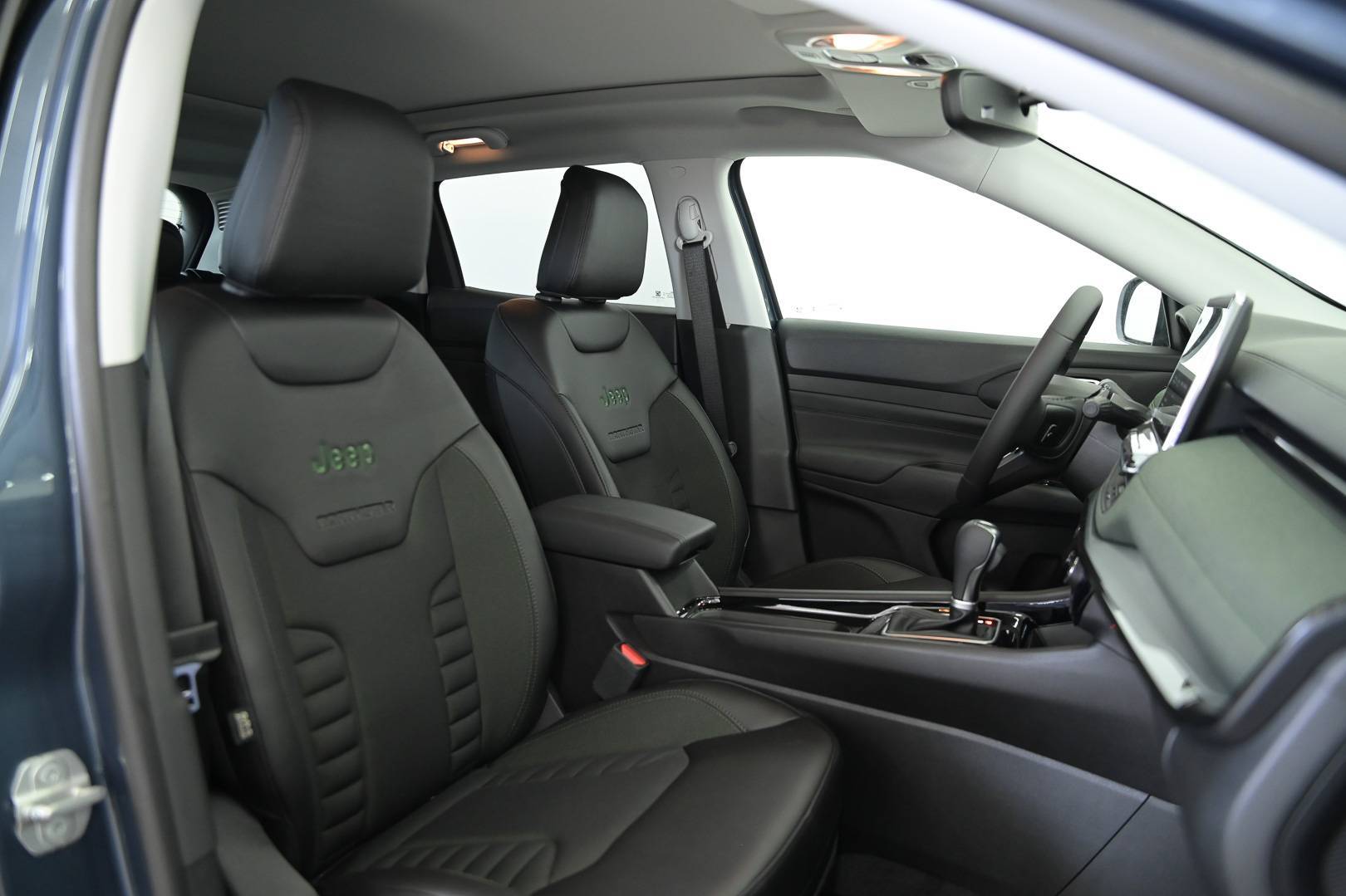JEEP Compass - Foto 28