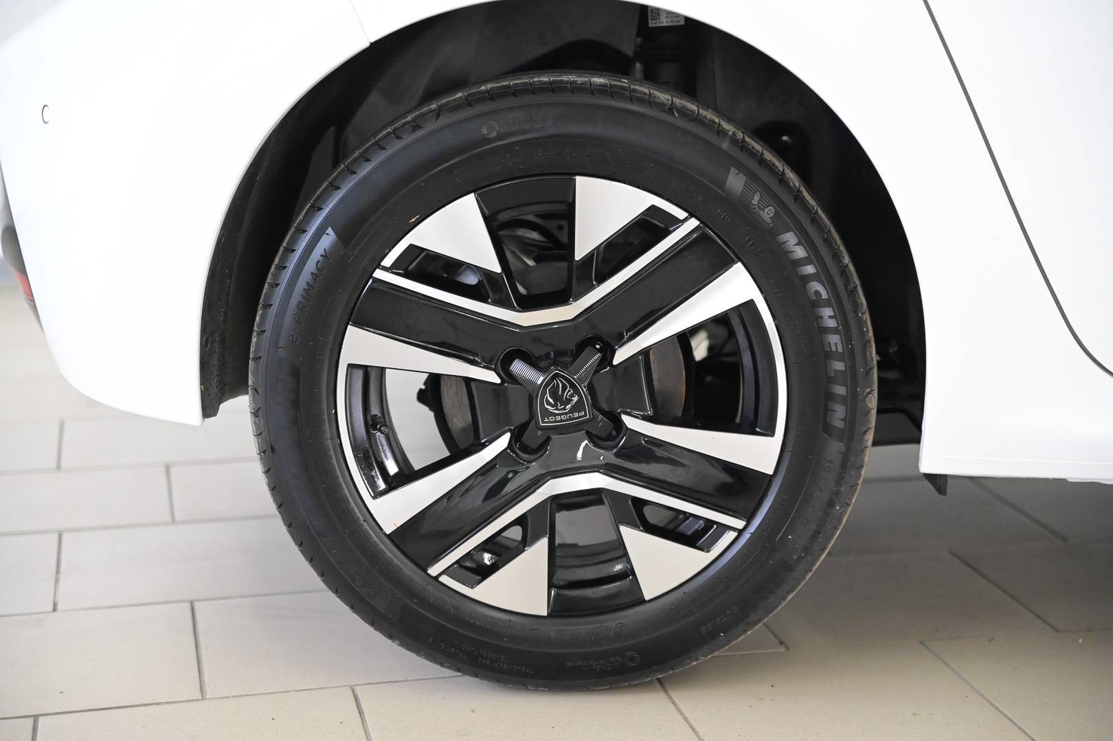 PEUGEOT 208 - Foto 6