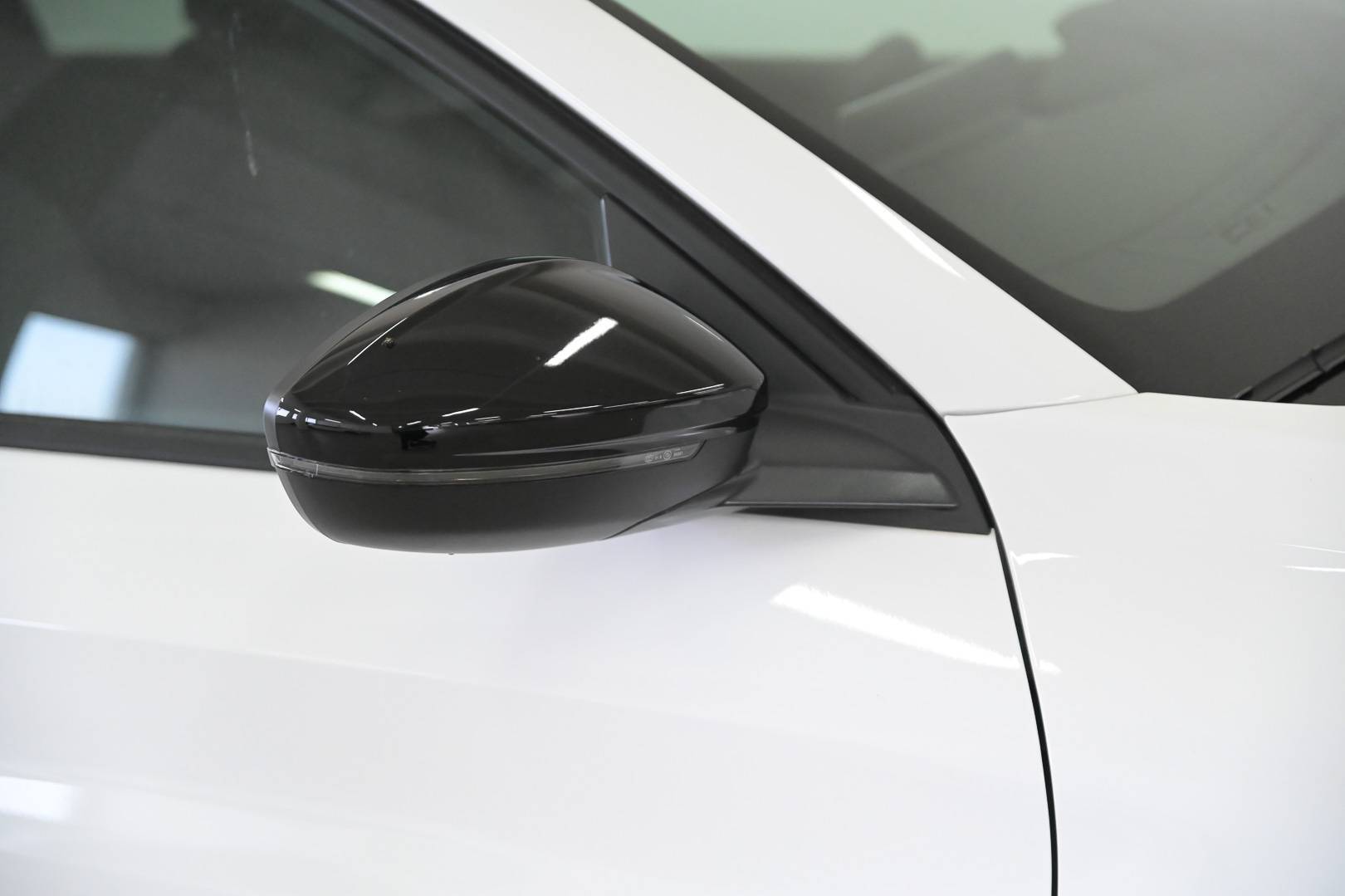 PEUGEOT 208 - Foto 8