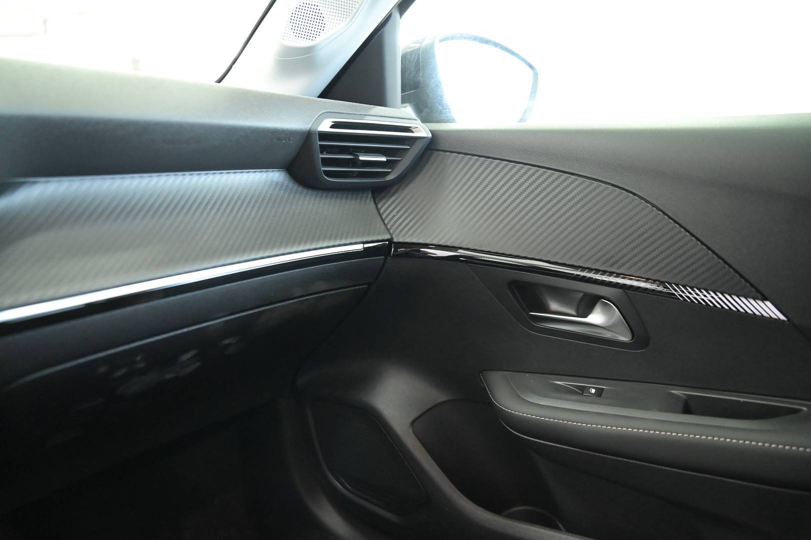 PEUGEOT 208 - Foto 11