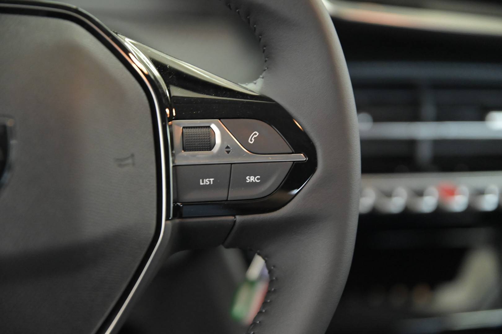 PEUGEOT 208 - Foto 16