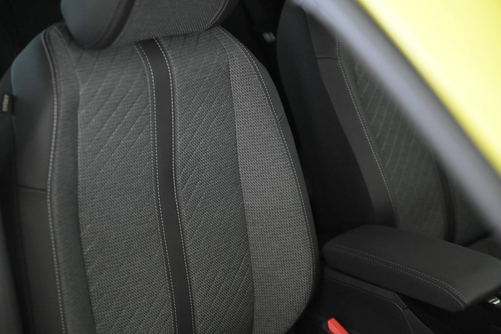 PEUGEOT 208 - Foto 26