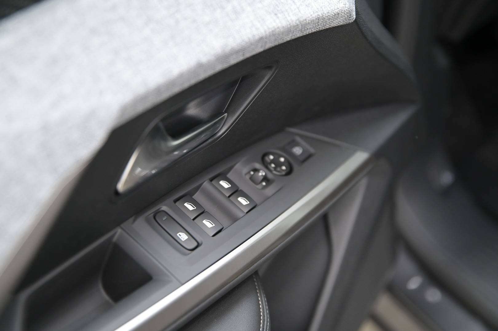 PEUGEOT 3008 - Foto 9