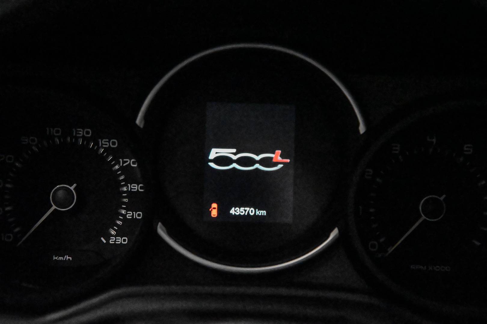 FIAT 500L - Foto 12