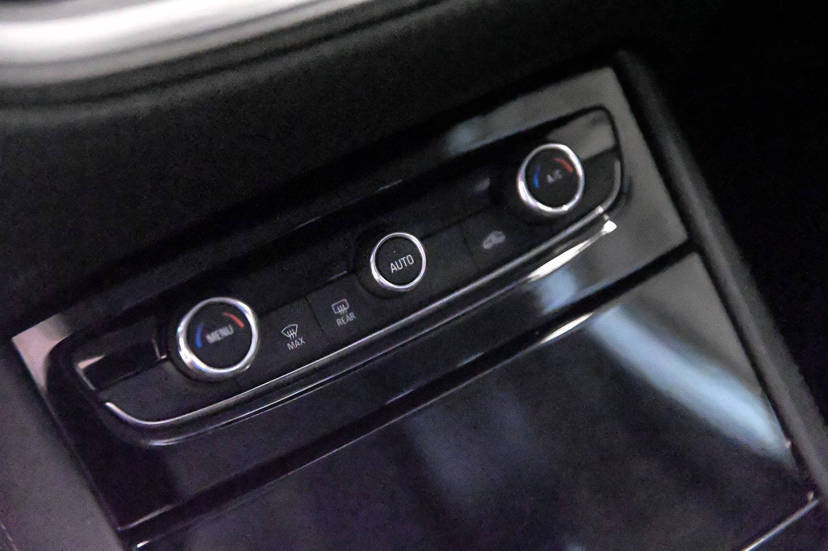 OPEL Grandland X - Foto 21
