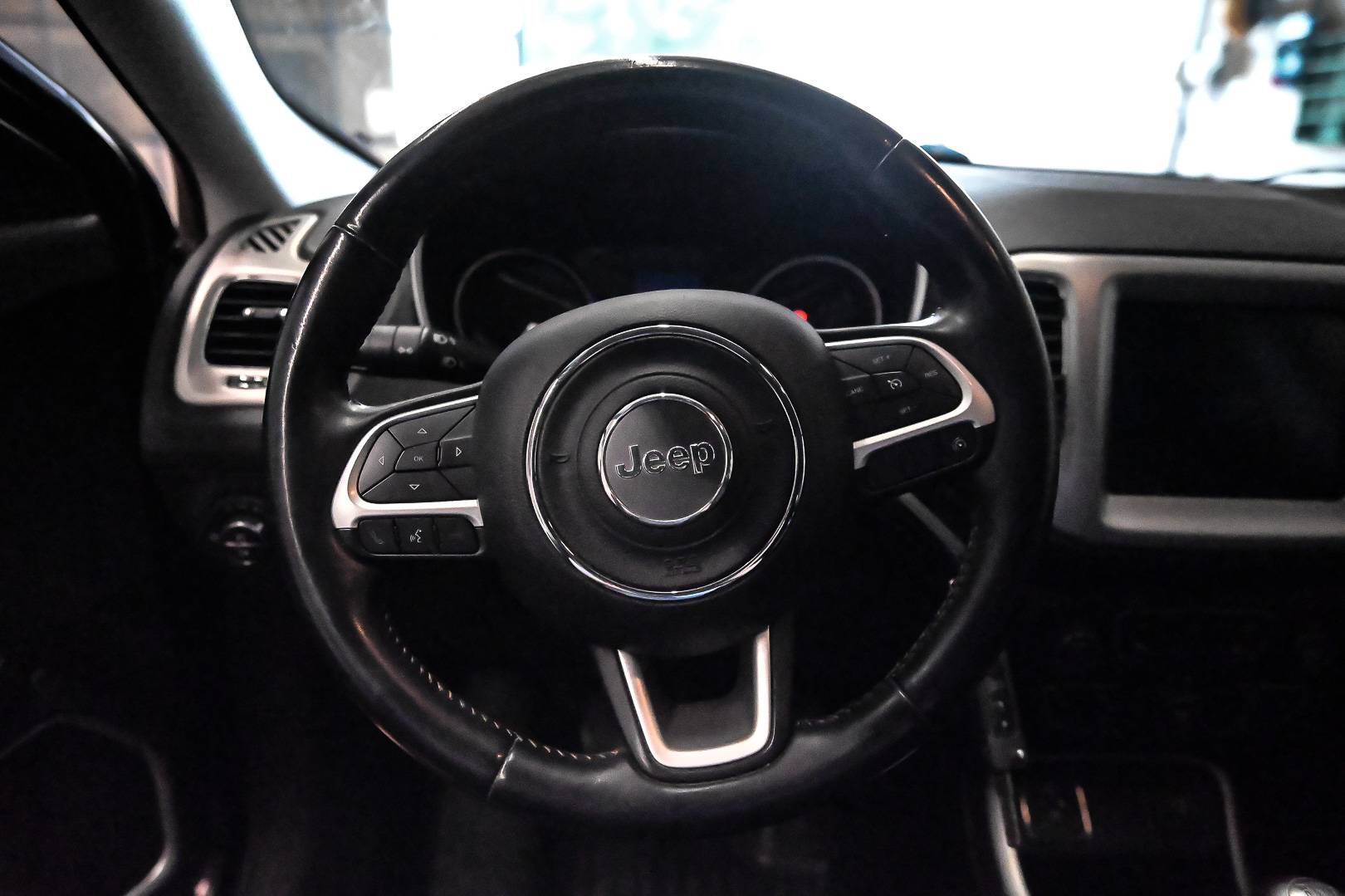 JEEP Compass - Foto 15
