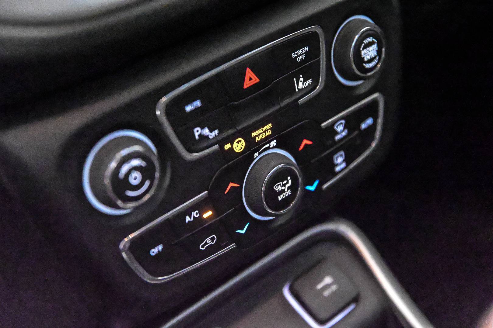 JEEP Compass - Foto 22