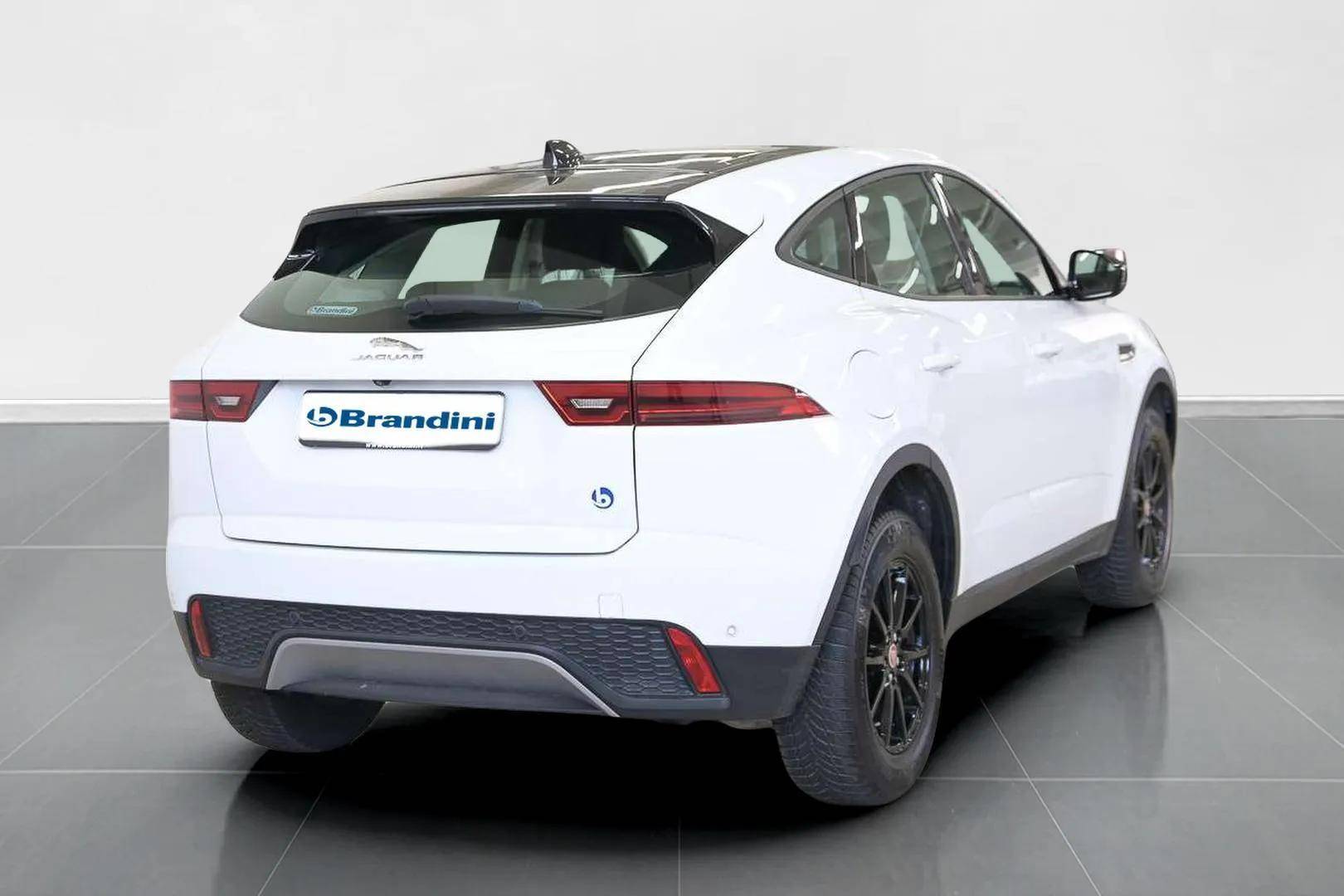 JAGUAR E-Pace - Foto 4