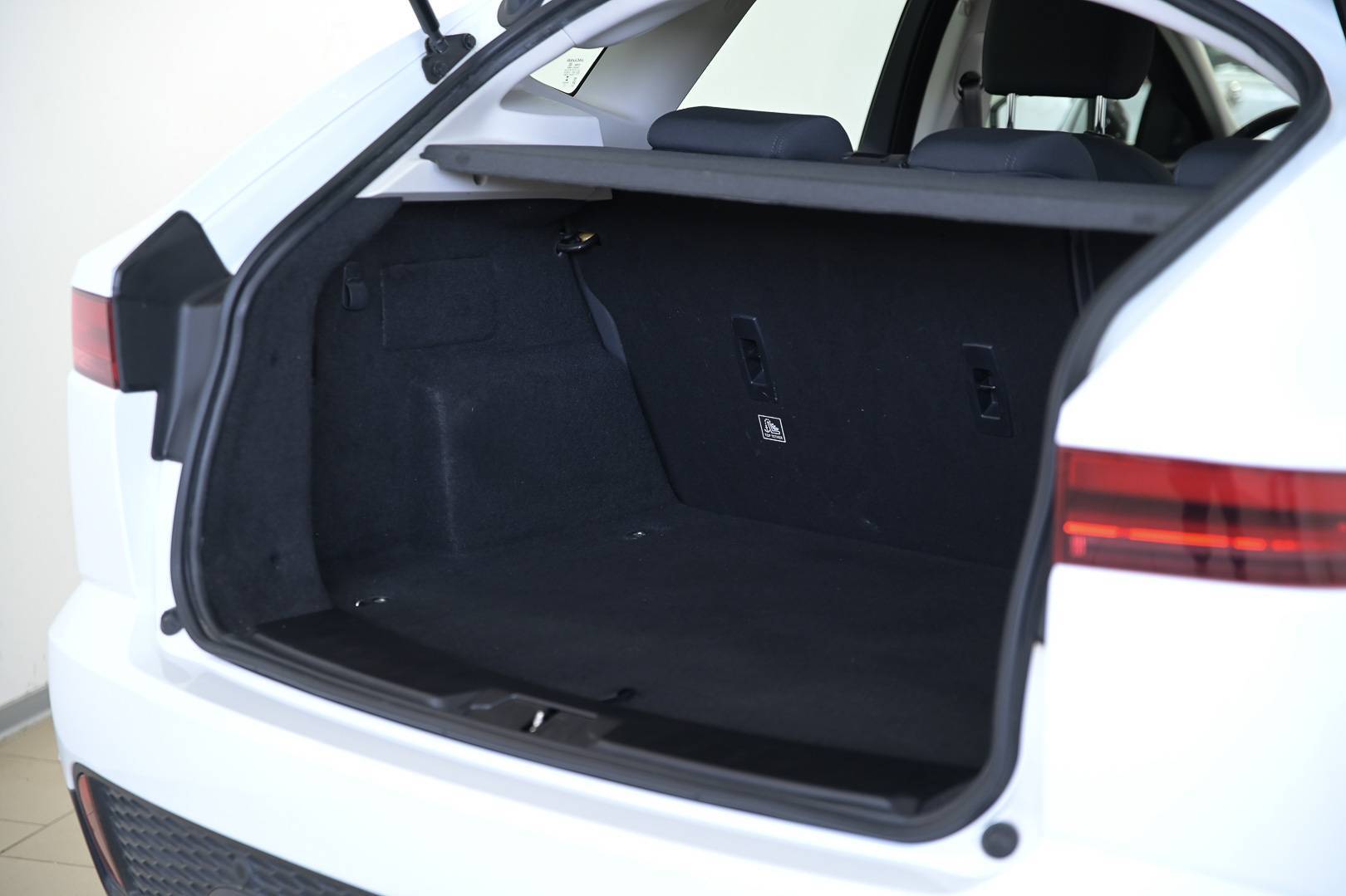 JAGUAR E-Pace - Foto 5