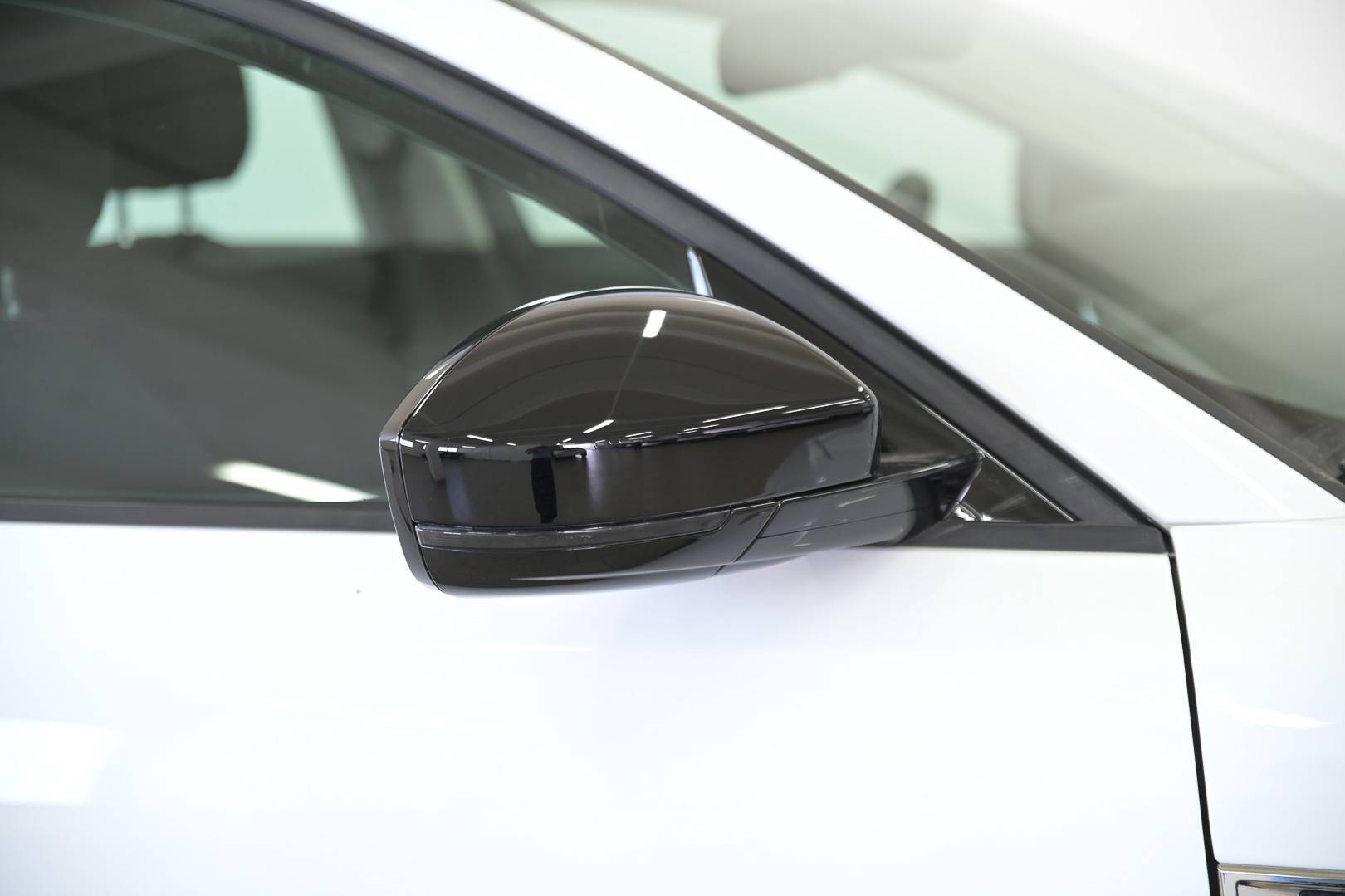 JAGUAR E-Pace - Foto 8