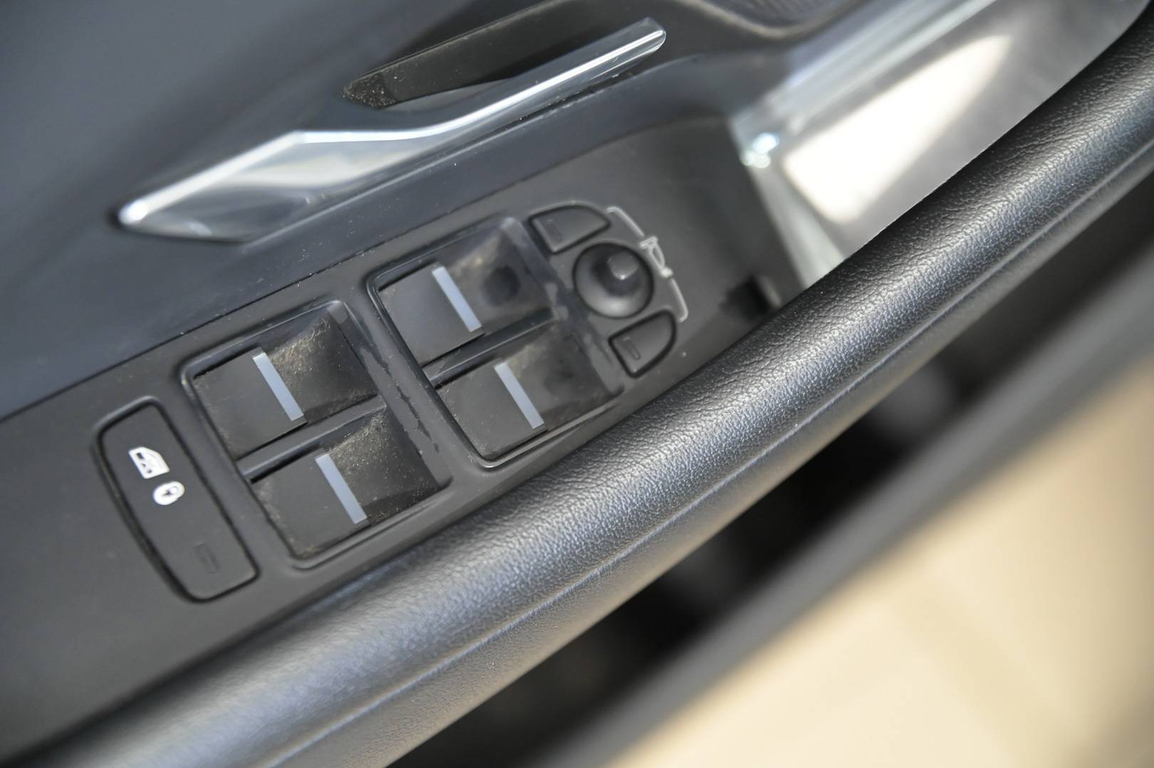 JAGUAR E-Pace - Foto 10