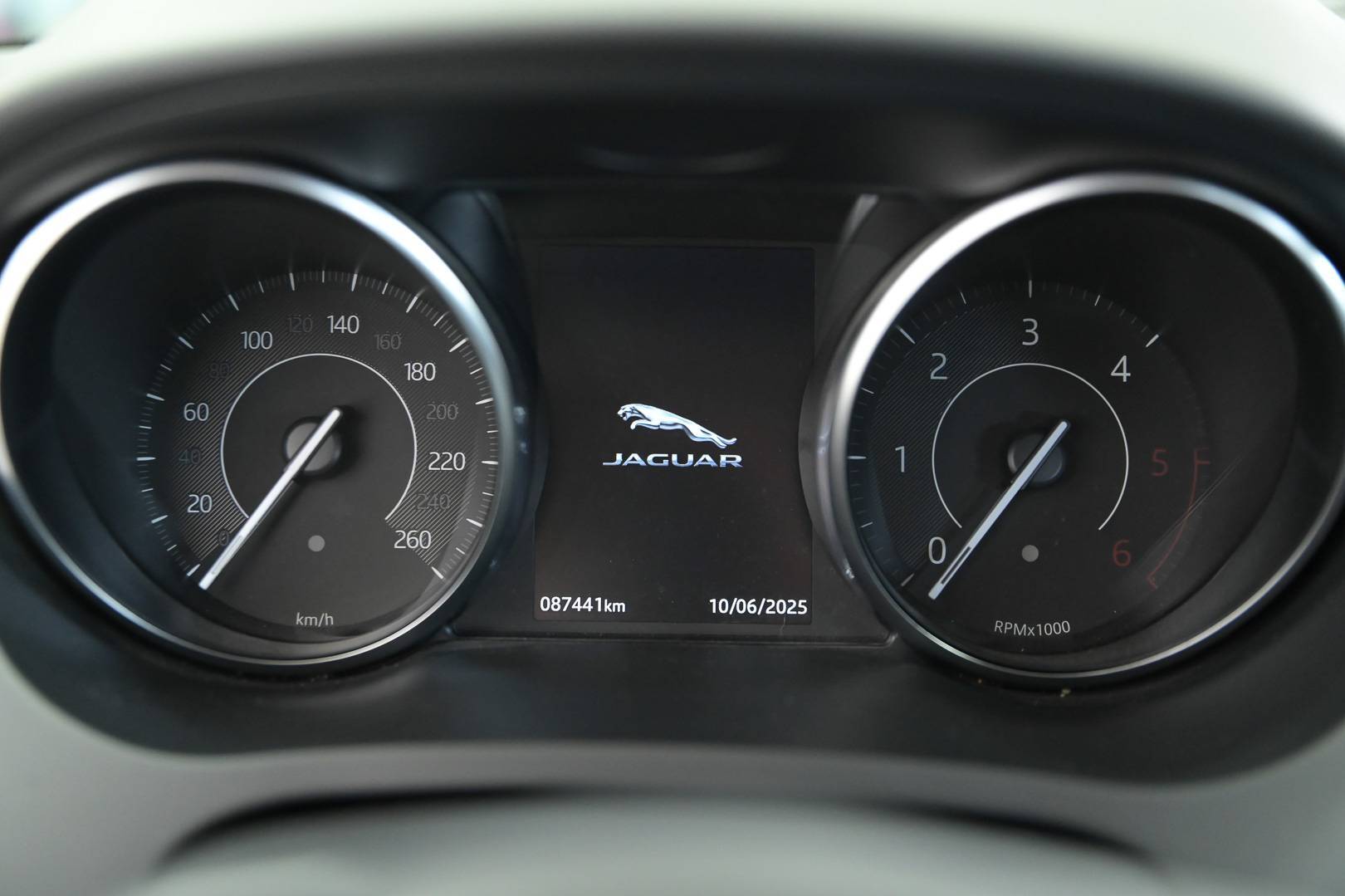 JAGUAR E-Pace - Foto 12