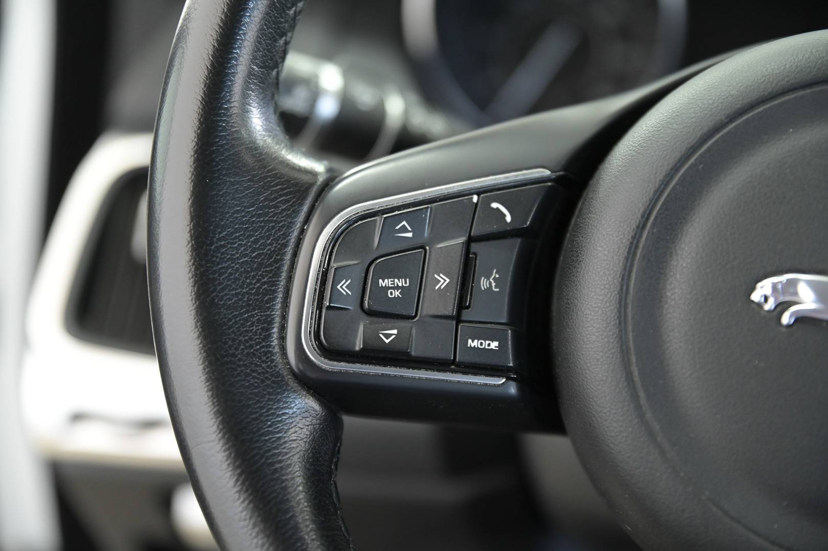 JAGUAR E-Pace - Foto 16