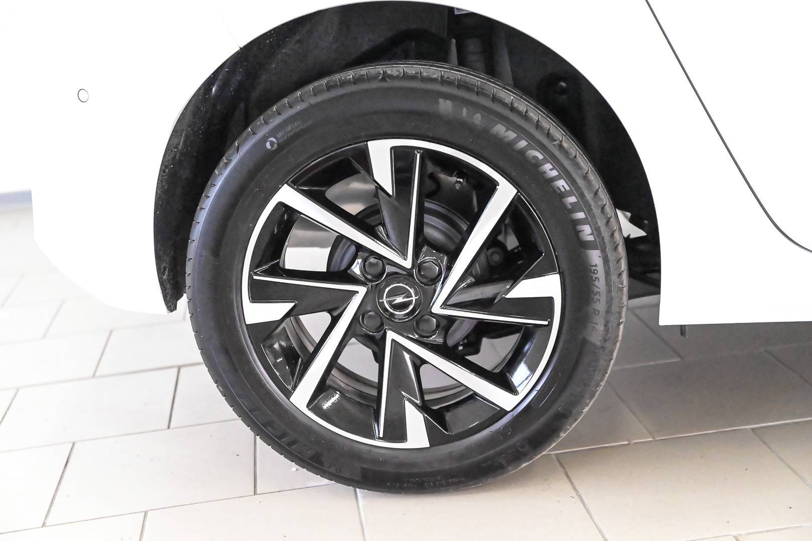 OPEL Corsa - Foto 7