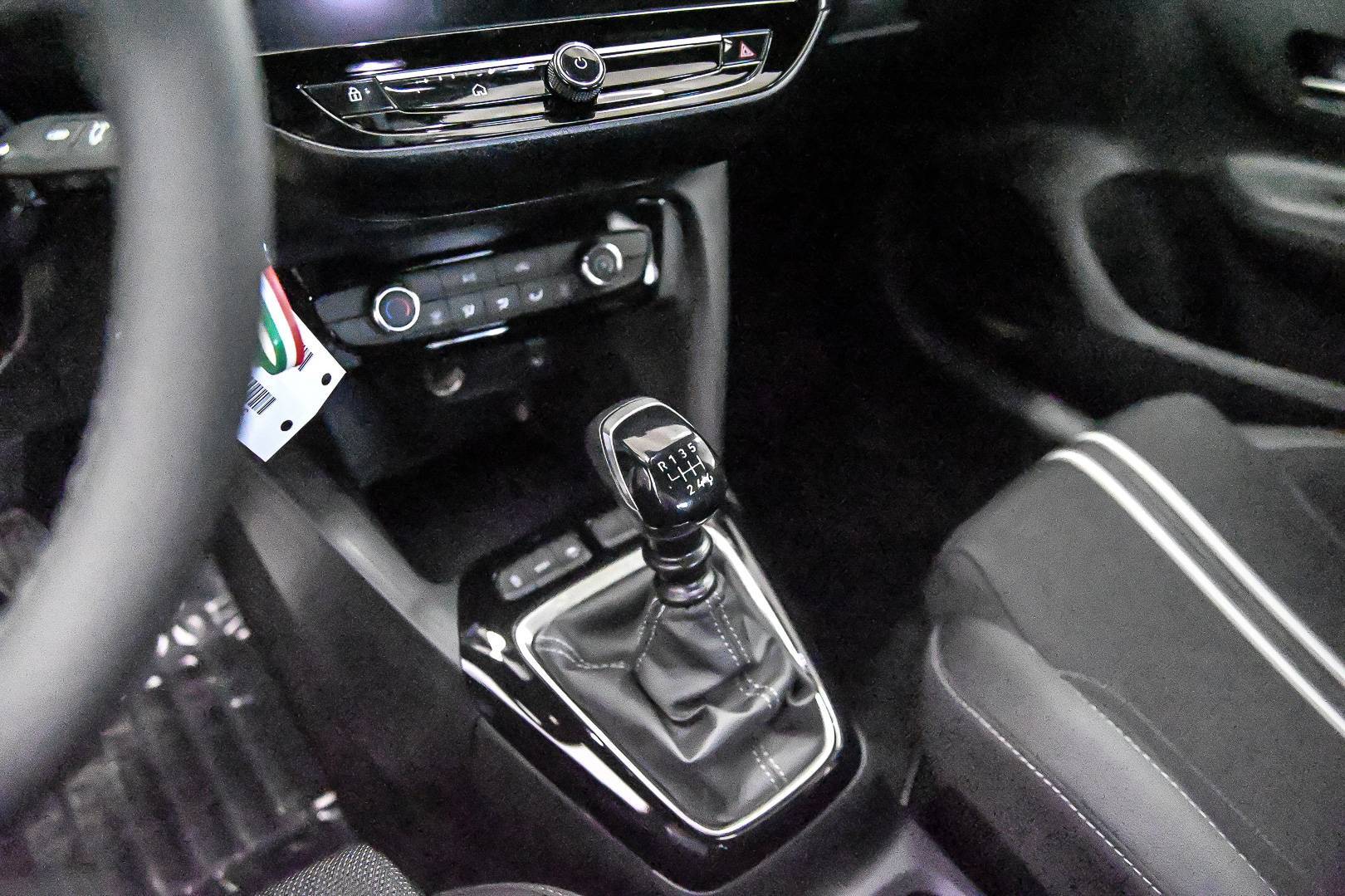 OPEL Corsa - Foto 14