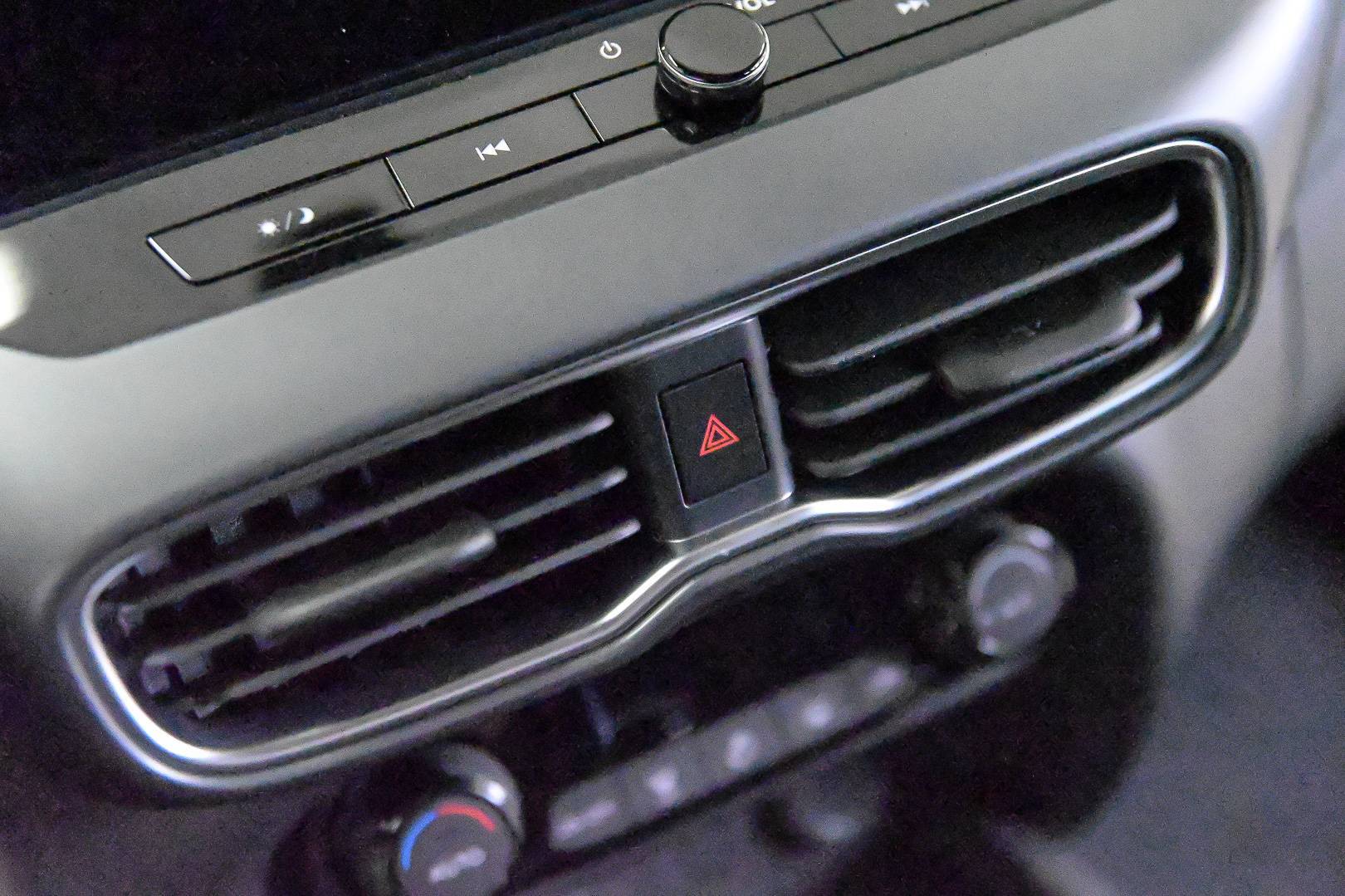 NISSAN Juke - Foto 21