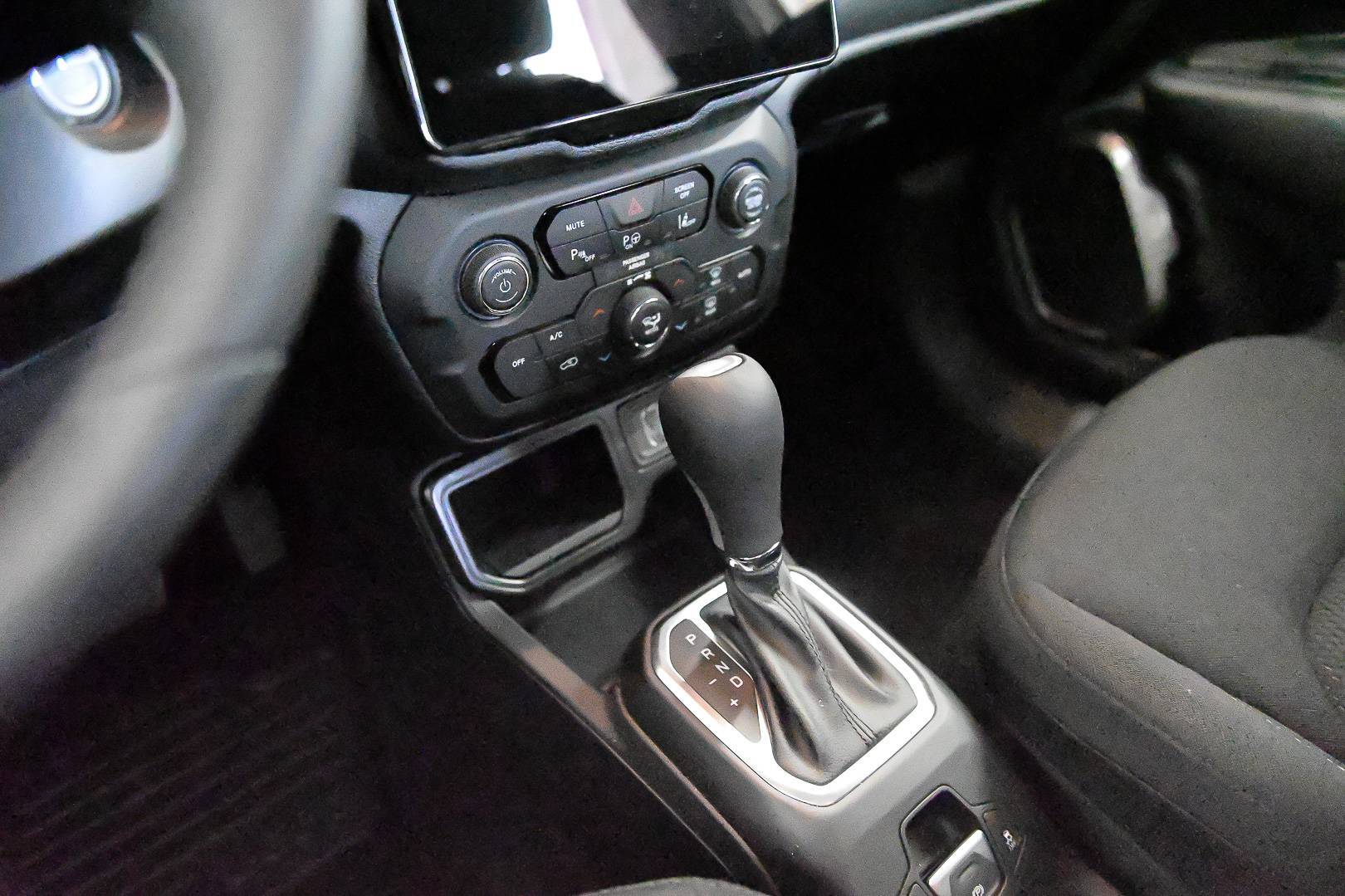 JEEP Renegade - Foto 14